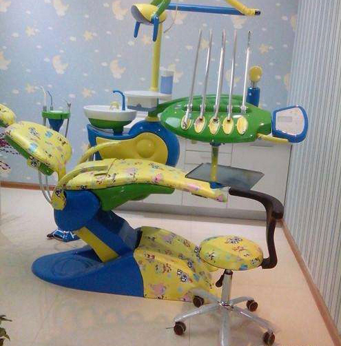 儿童牙科综合治疗机.jpg
